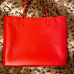* FINAL REDUCTION * Apple Red Kate Spade Tote 🍎❤️